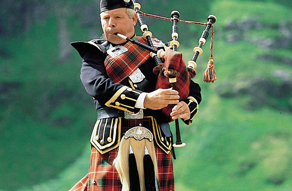 Bagpipe dance music